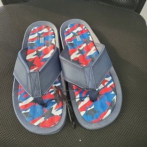 NWT Men's 9 Medium Wave Zone Patriotic Red White & Blue Flip Flops Sandals